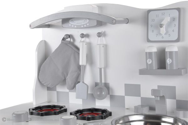 Inclusief 8 accessoires.