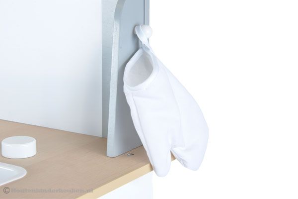 Leuke kleine ovenwant inbegrepen.