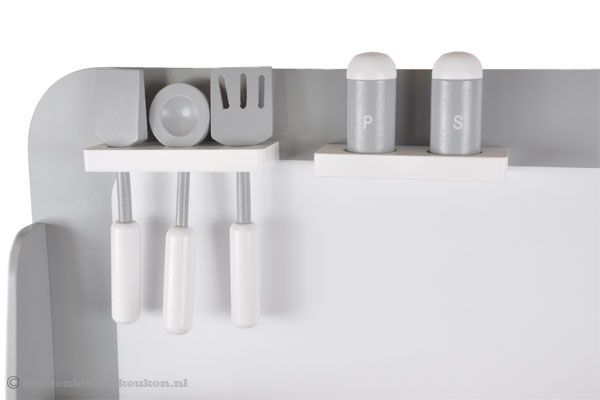 Spatels en peper- en zoutstel.