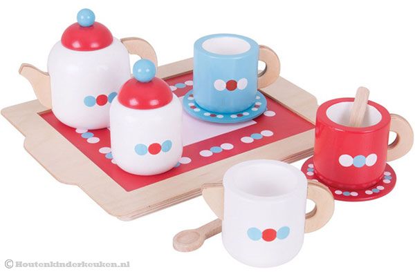 9-delige set met o.a. een dienblad, theepot en theekopjes.