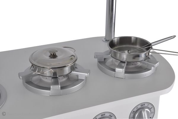 Metalen pannetjes zijn optioneel verkrijgbaar.