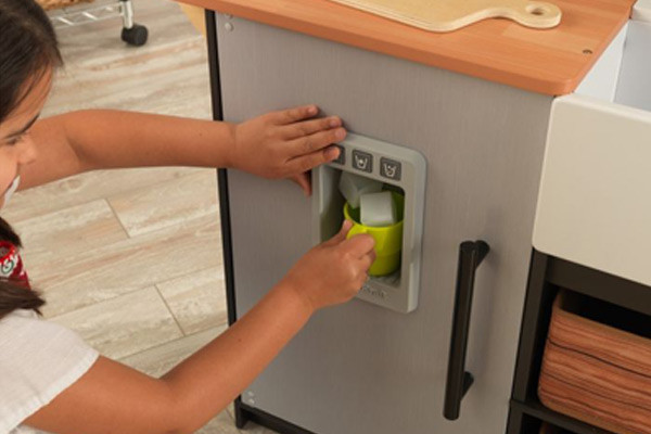 Koelkast met ijsmaker.